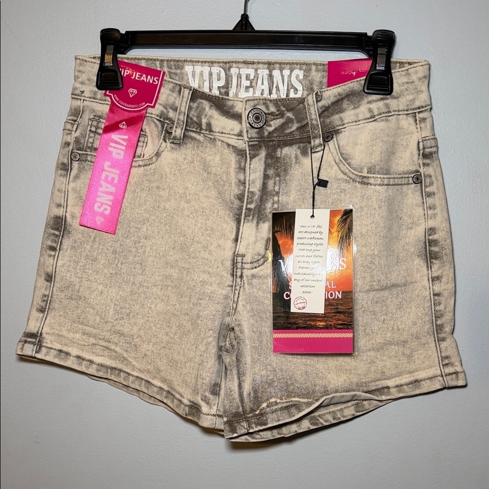 NWT VIP Women's Beige Acid Wash Jean Shorts